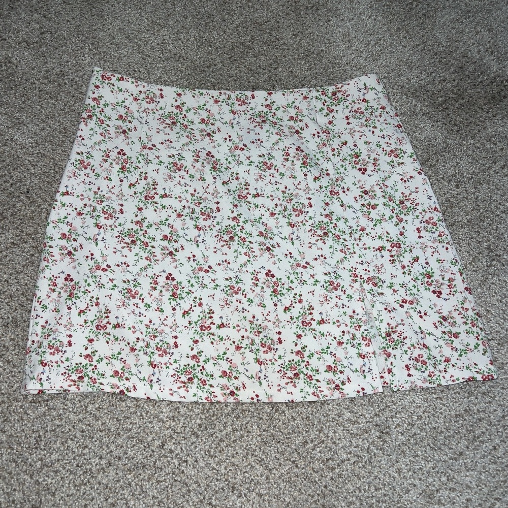 Floral mini skirt